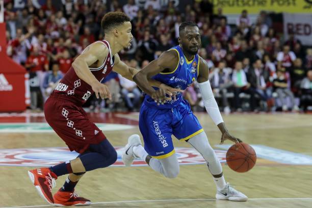 更在场面和 更在场面和